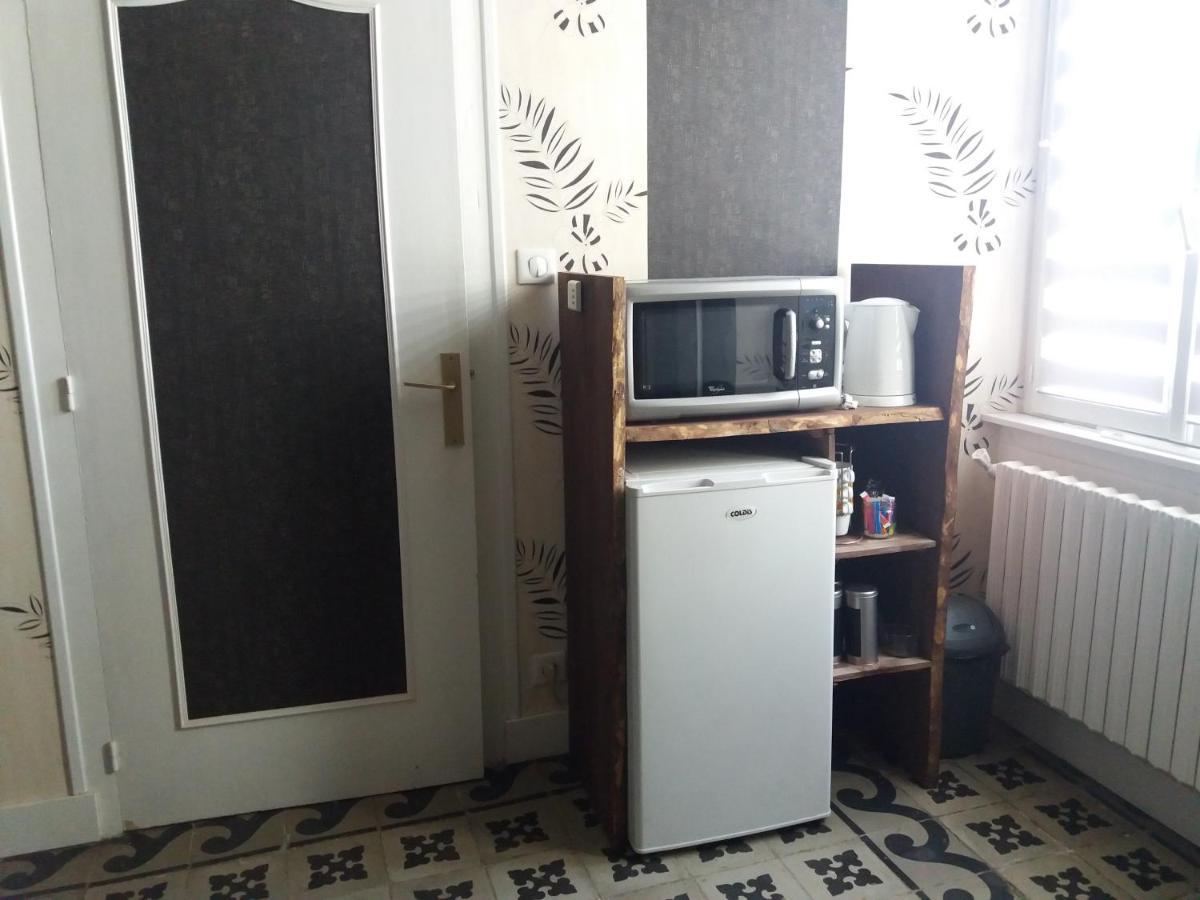 Chambre Meublee A Louer Pouzauges Exteriér fotografie